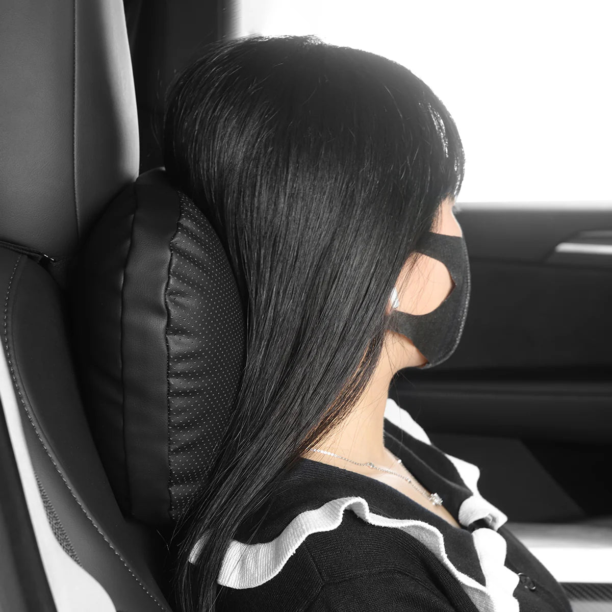 TPARTS Leder Kopfstützen Nackenkissen aus Dupont™ Sorona® für Tesla Model S / 3 / X / Y bei EV Motion Shop