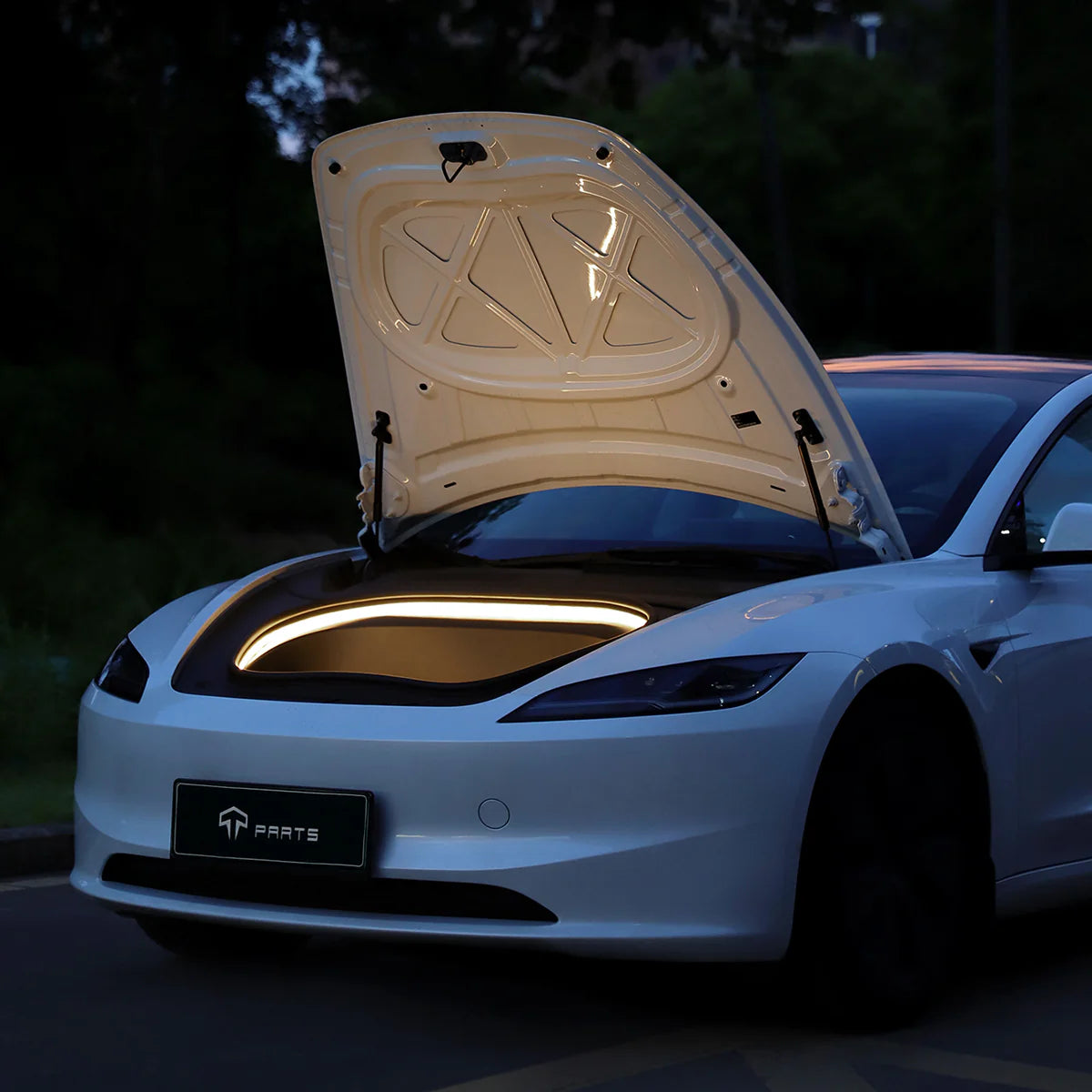 TPARTS Kofferraum Trunk LED Streifen – Tesla Model 3 / Y / Highland / Juniper bei EV Motion Shop
