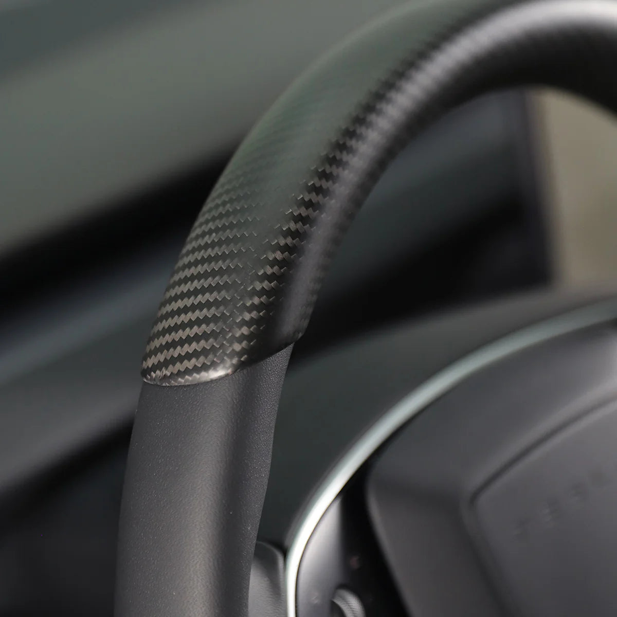 TPARTS Echt Carbon Lenkrad Cover – Tesla Model 3 Highland / Model Y Juniper bei EV Motion Shop