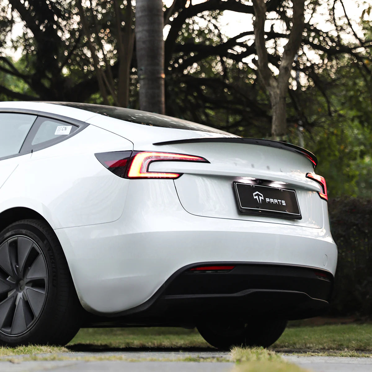 TPARTS Echt Carbon Performance Spoiler for Tesla Model 3 (2024) Highland bei EV Motion Shop