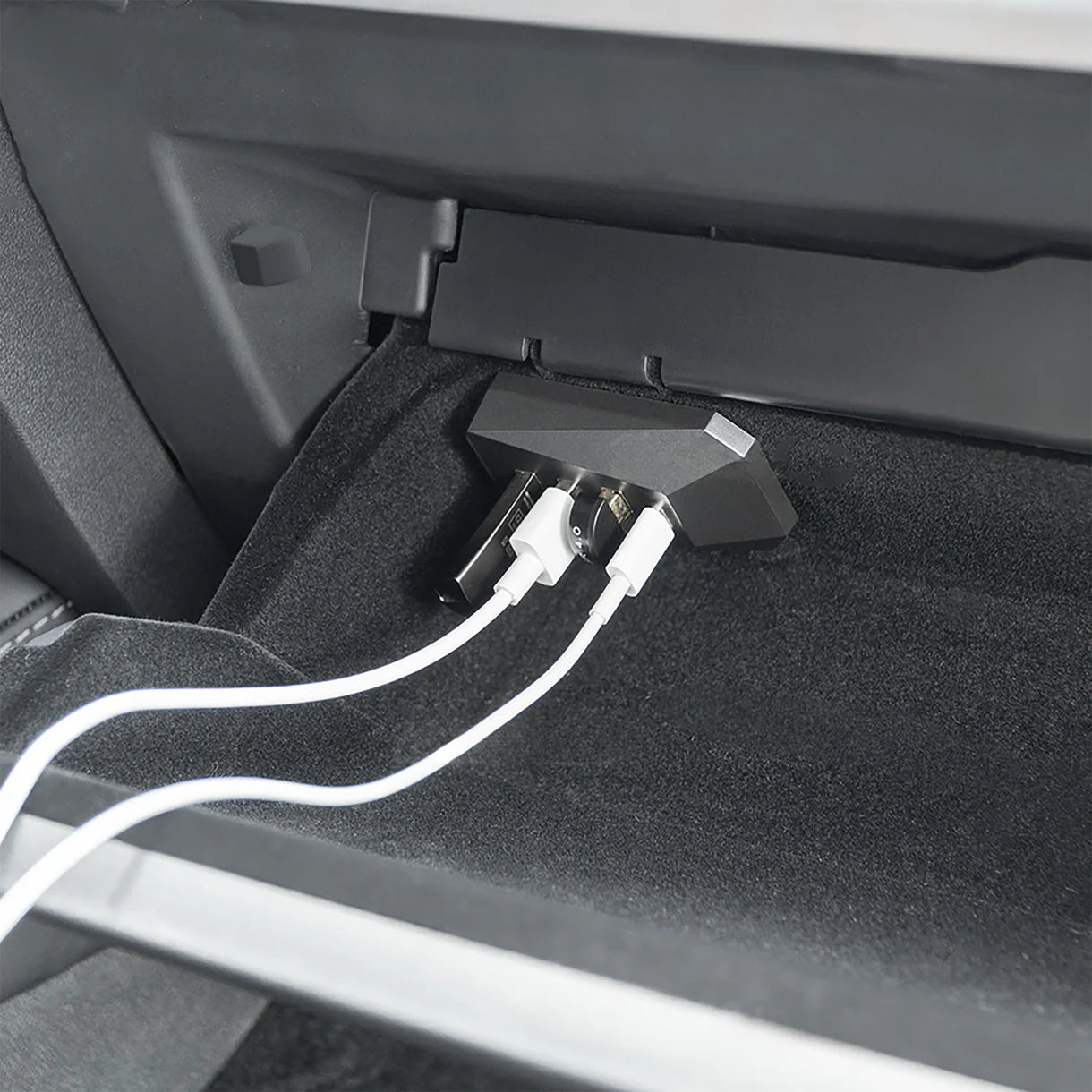 Yeslak RGB LED Ambiente Beleuchtung – Tesla Model 3 / Y bei EV Motion Shop