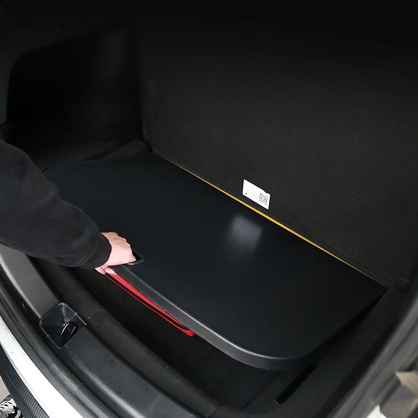 Yeslak Tragbarer Tesla Sub-Trunk Kofferraum Campingtisch – Model 3 / Y / Highland bei EV Motion Shop