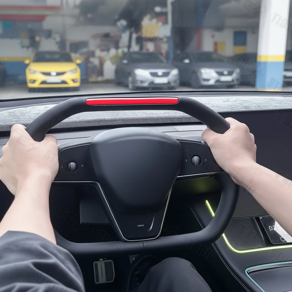 Tesstudio Cybertruck Inspiriertes Cyberpack Lenkrad mit Kontrollleuchten für Model 3 / Y bei EV Motion Shop