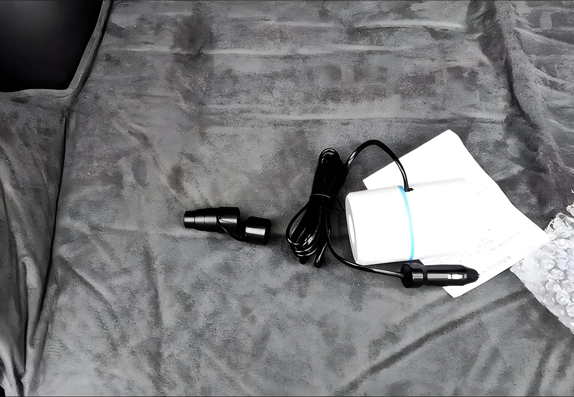 Yeslak Tragbare Selbstaufblasende Wildleder Suede Luftmatratze – Tesla Model 3 / Y / Highland / Juniper bei EV Motion Shop