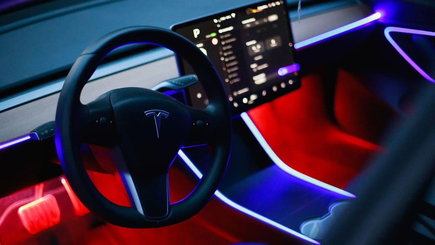 AMPTech Premium Ambiente Beleuchtung für Tesla Model 3 (bis 9/23) bei EV Motion Shop