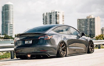 CMST Carbon Kohlefaser Full Body Kit (Style A) für Tesla Model 3 bei EV Motion Shop