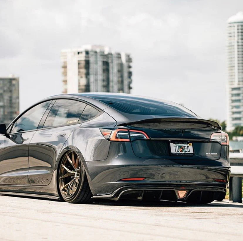 CMST Carbon Kohlefaser Full Body Kit (Style A) für Tesla Model 3 bei EV Motion Shop