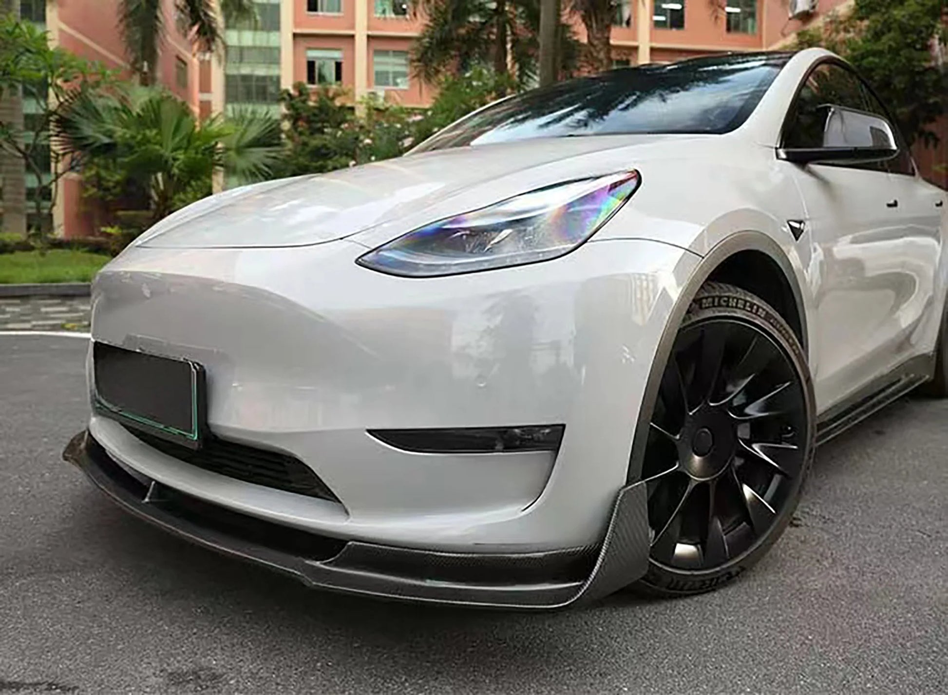 Yeslak V-Type Carbon Fiber Aero Front Lip – Tesla Model Y (Pre-Facelift) bei EV Motion Shop