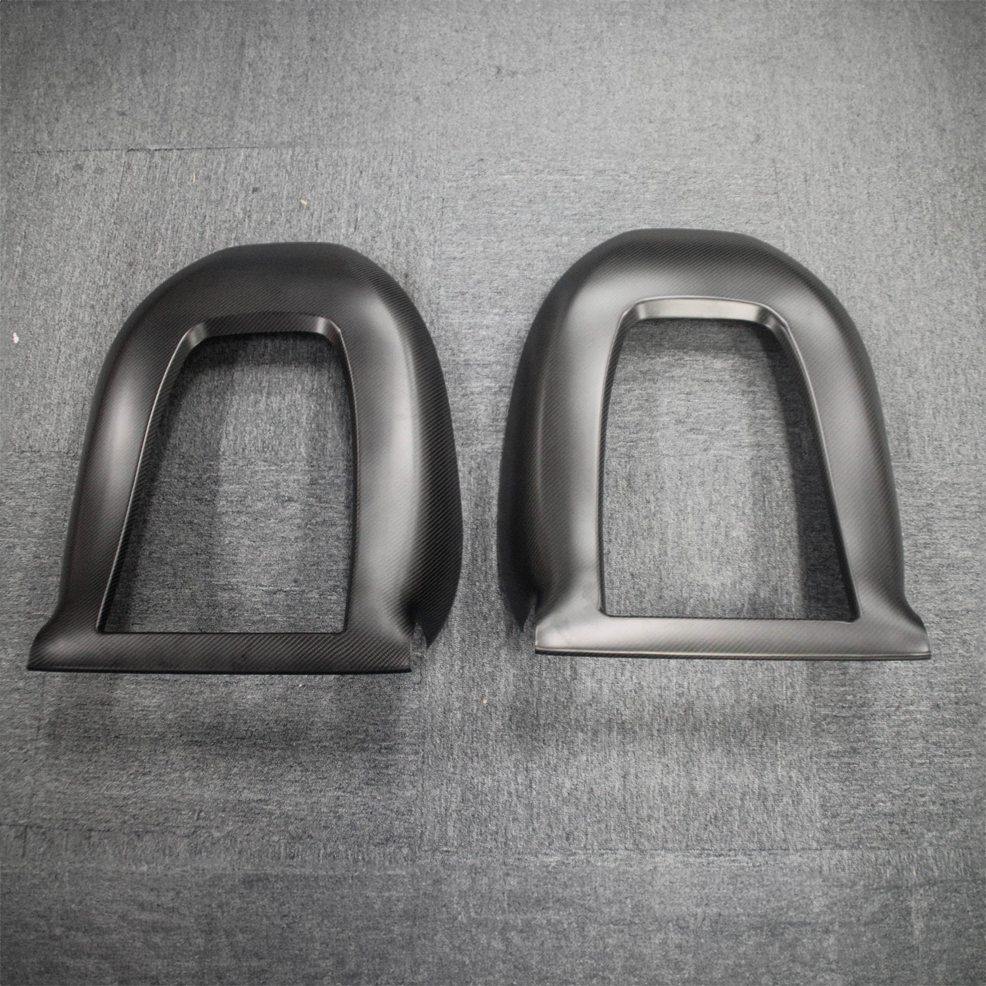 Yeslak Premium Carbon Sitzrücken Cover bei EV Motion Shop