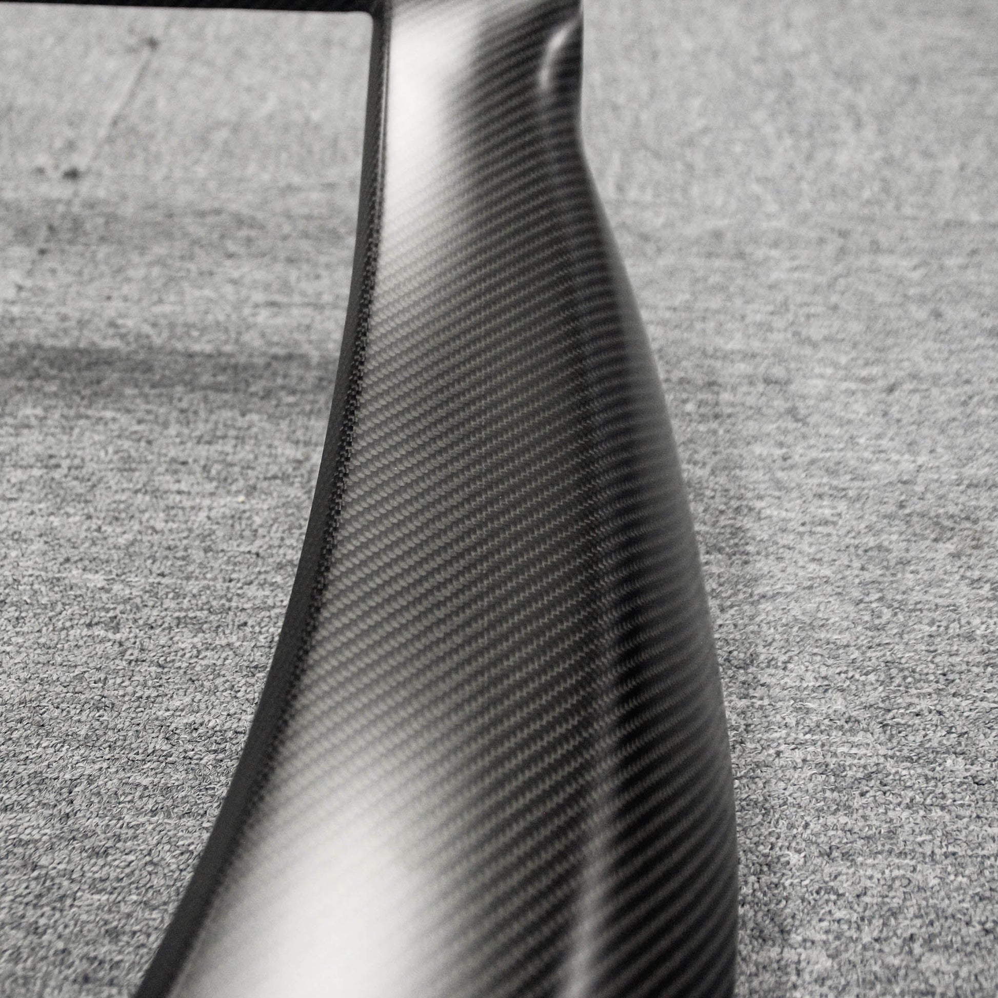 Yeslak Premium Carbon Sitzrücken Cover bei EV Motion Shop