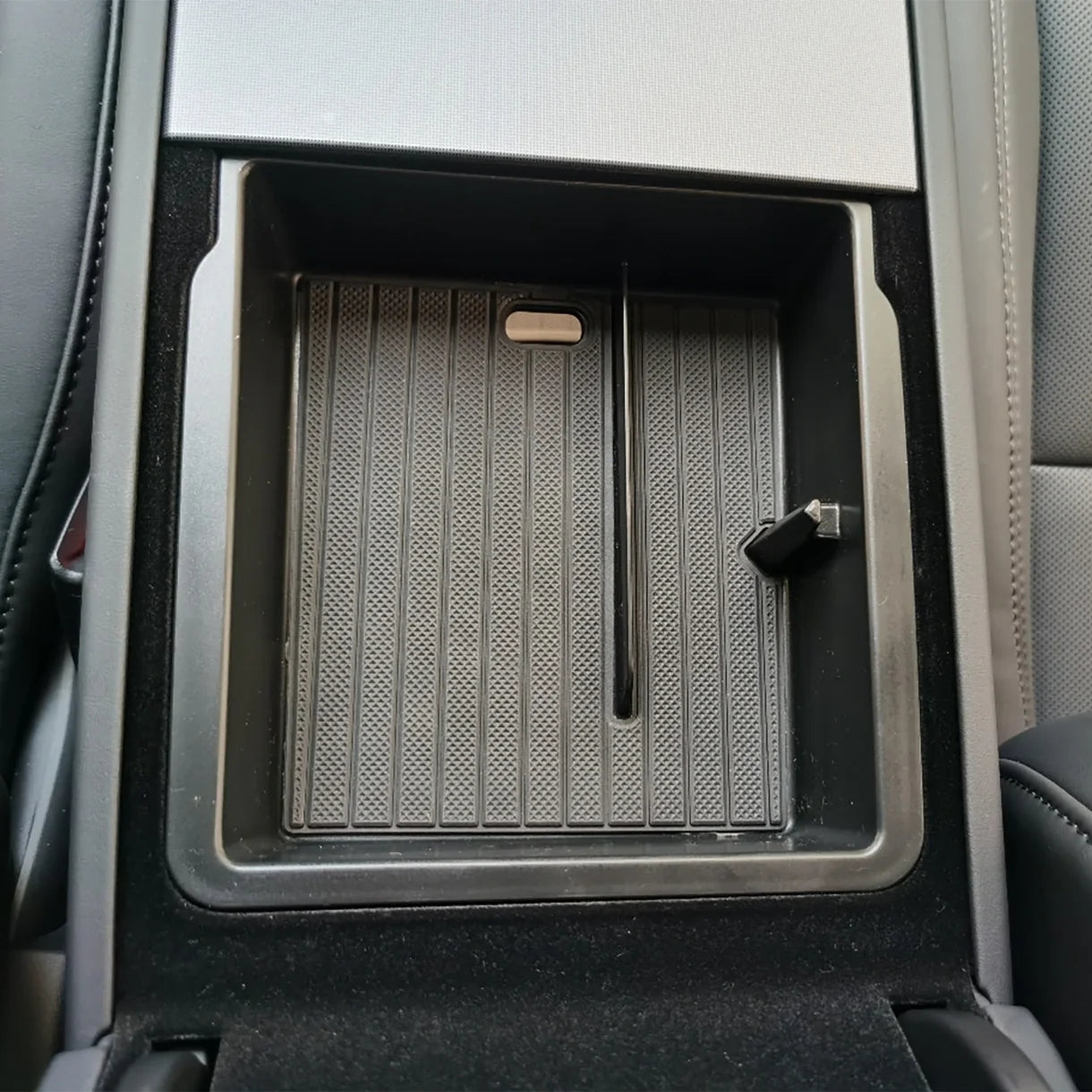 Yeslak Armlehnen Organizer Ablagebox Set – Tesla Model Y Standard bei EV Motion Shop