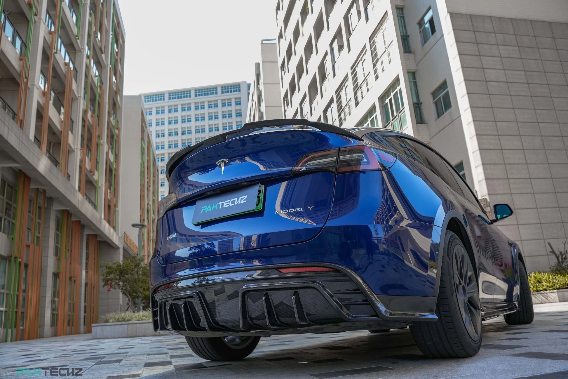 PAKTECHZ Aerodynamik-Kit für Tesla Model Y bei EV Motion Shop