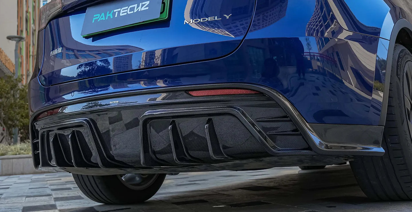 PAKTECHZ Heckdiffusor aus Carbon für Tesla Model Y bei EV Motion Shop