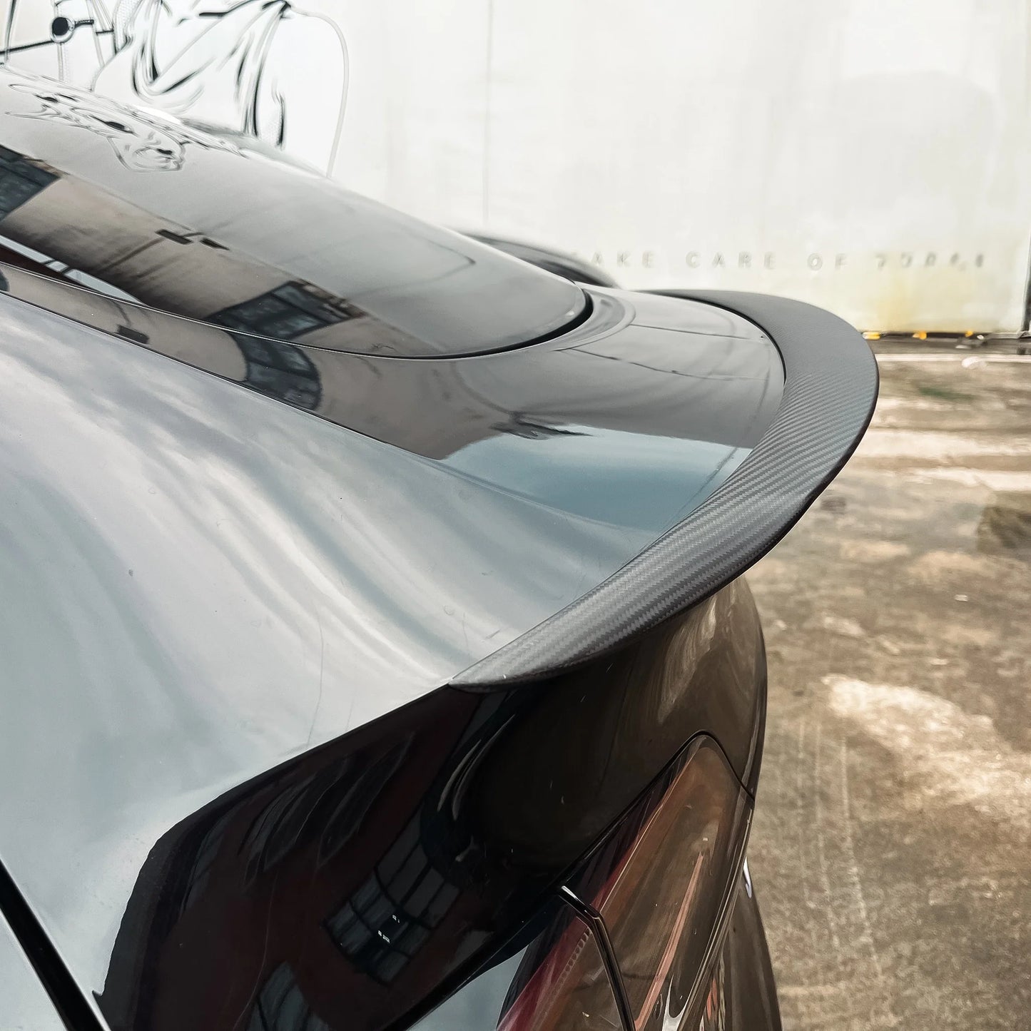 Yeslak OEM Style Carbon Spoiler – Tesla Model Y (Pre-Facelift) bei EV Motion Shop