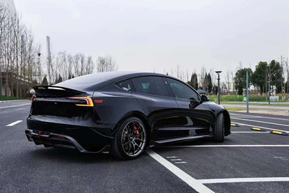 Robot "Hacker" Heck Diffuser – Tesla Model 3 Highland bei EV Motion Shop