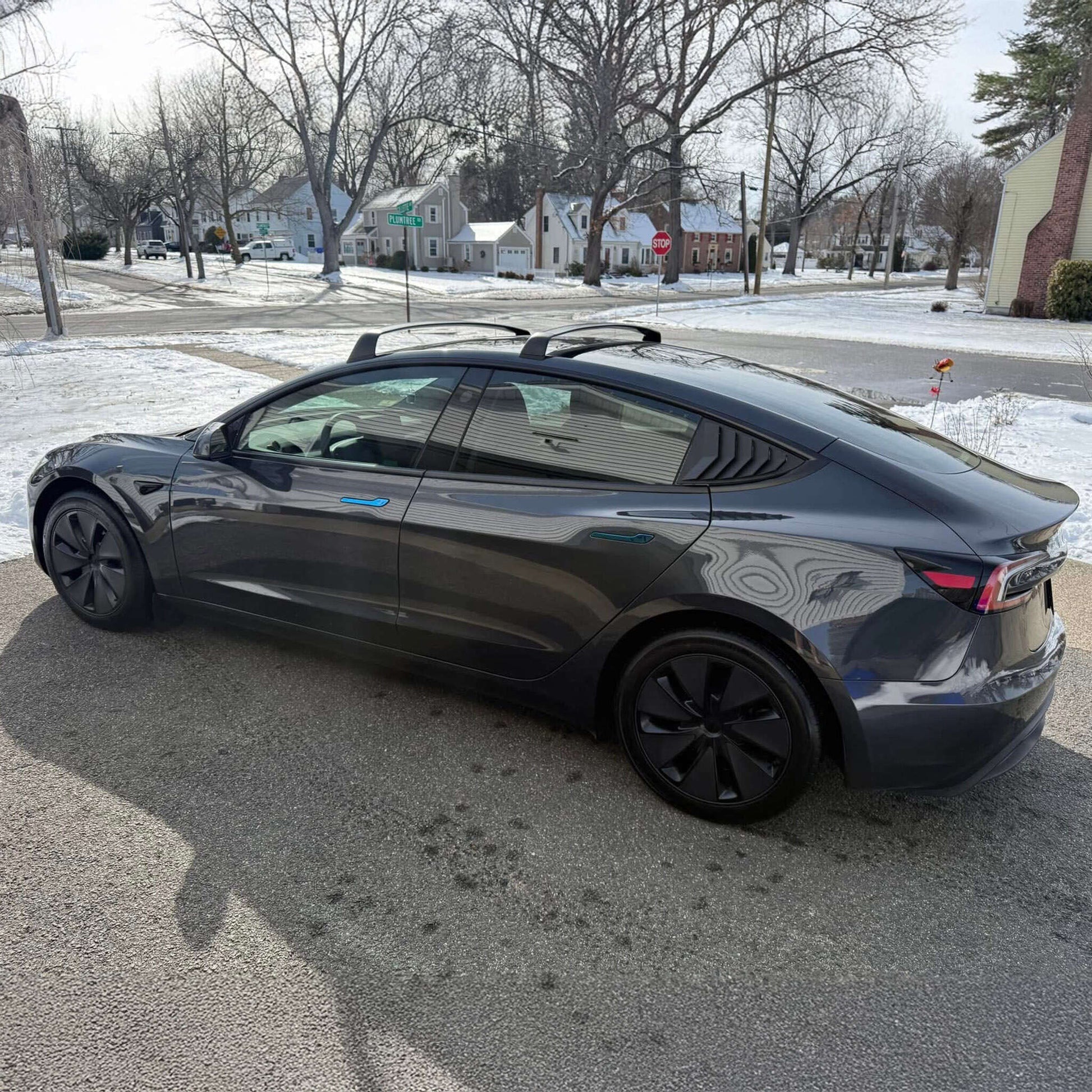Yeslak Dachgepäckträger Querträger – Tesla Model 3 / Y / Highland / Juniper bei EV Motion Shop