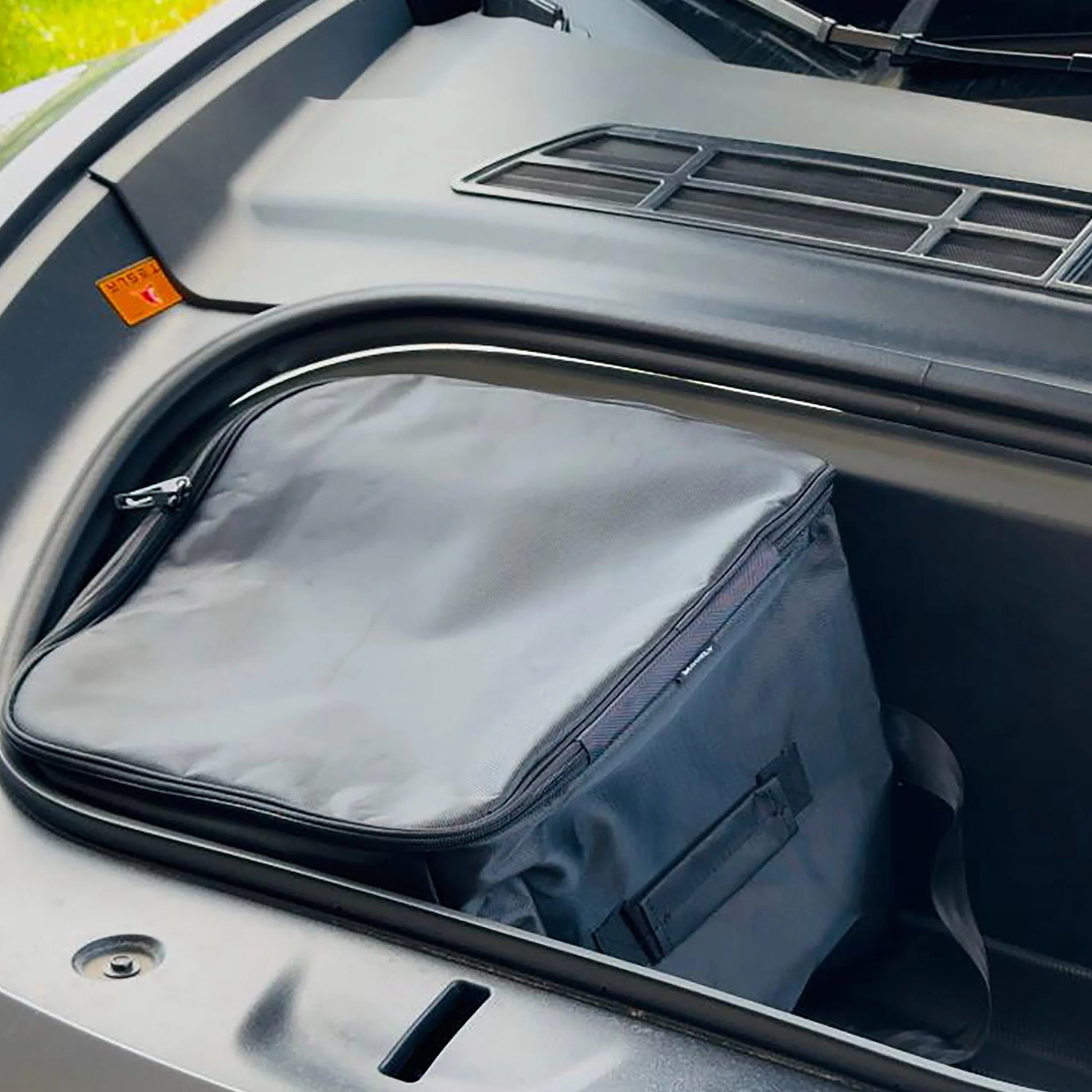 Yeslak Frunk Cooler Organizer Taschen – Tesla Model 3 / Y / Highland / Juniper bei EV Motion Shop
