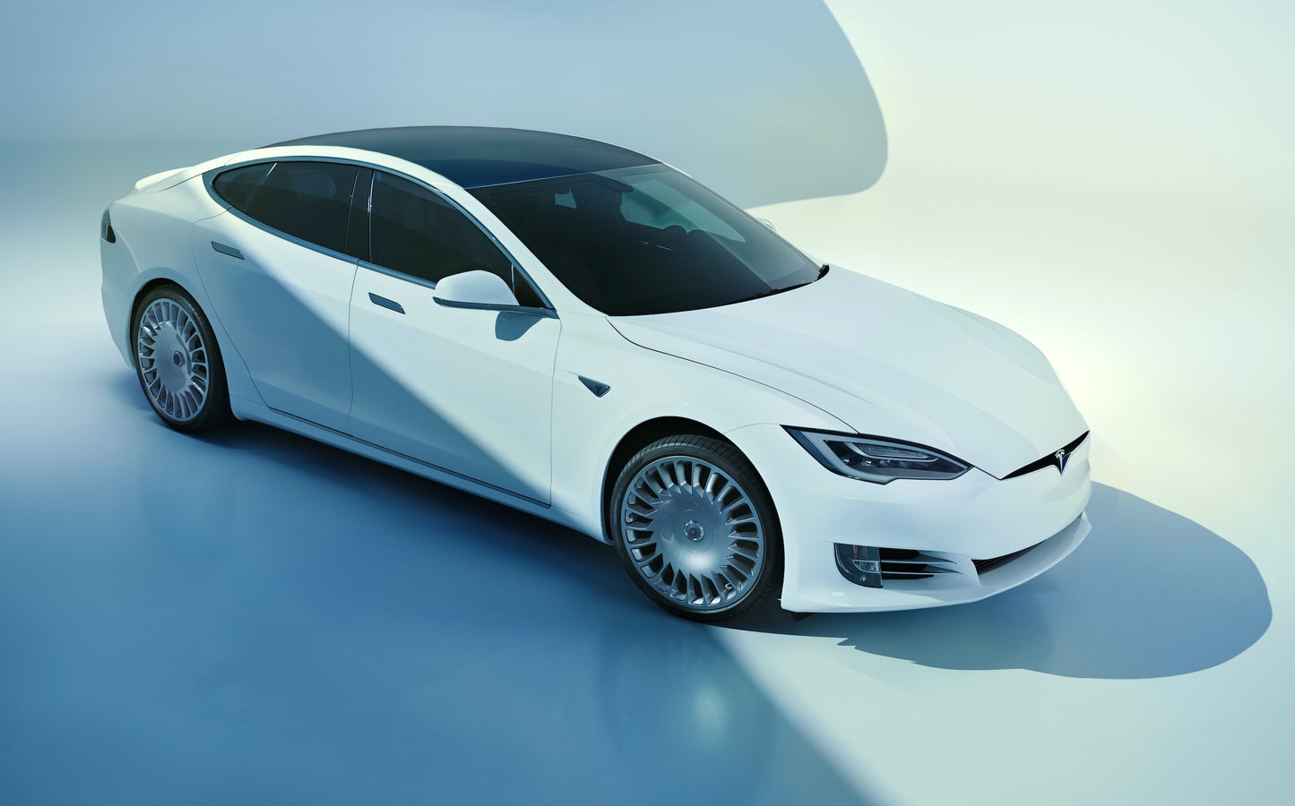 The New Aero - Razor 21" Glossy Titanium (4er Set) für Tesla Model S / Plaid bei EV Motion Shop 