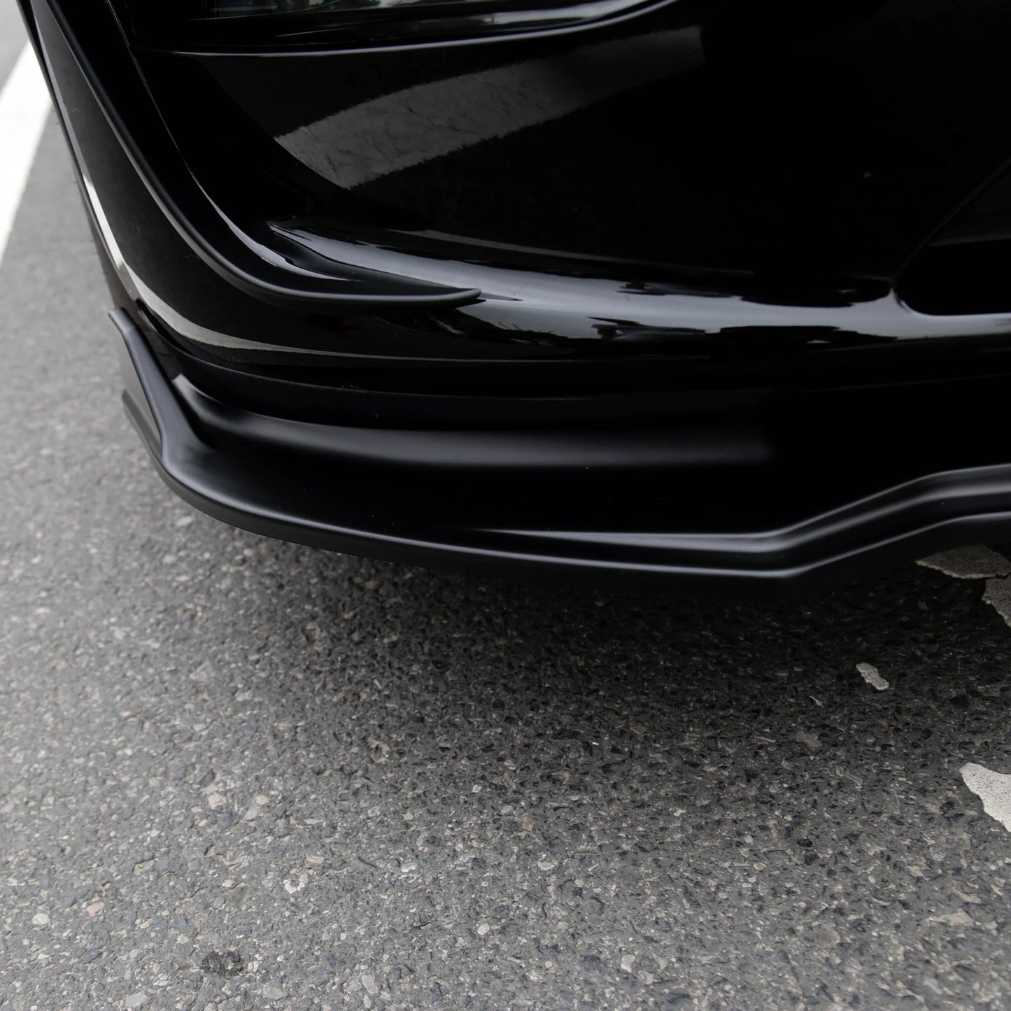 Yeslak ABS Frontlippen Spoiler – Tesla Model Y bei EV Motion Shop