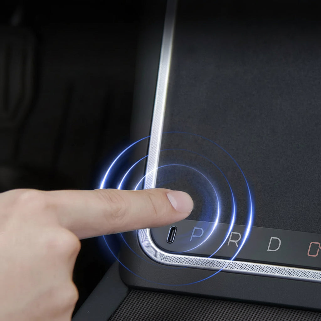 Tesstudio Mittelkonsole Wireless Charger mit LED Ambiente Licht für Model 3 / Y / Highland / Juniper bei EV Motion Shop