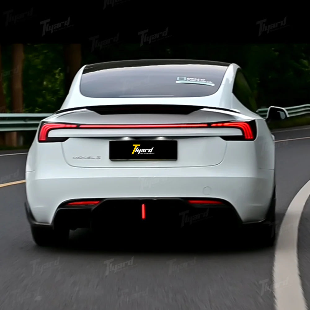 Tlyard LED Leiste Rücklicht Breite Schlussleuchte für Model 3 (2024) Highland bei EV Motion Shop 