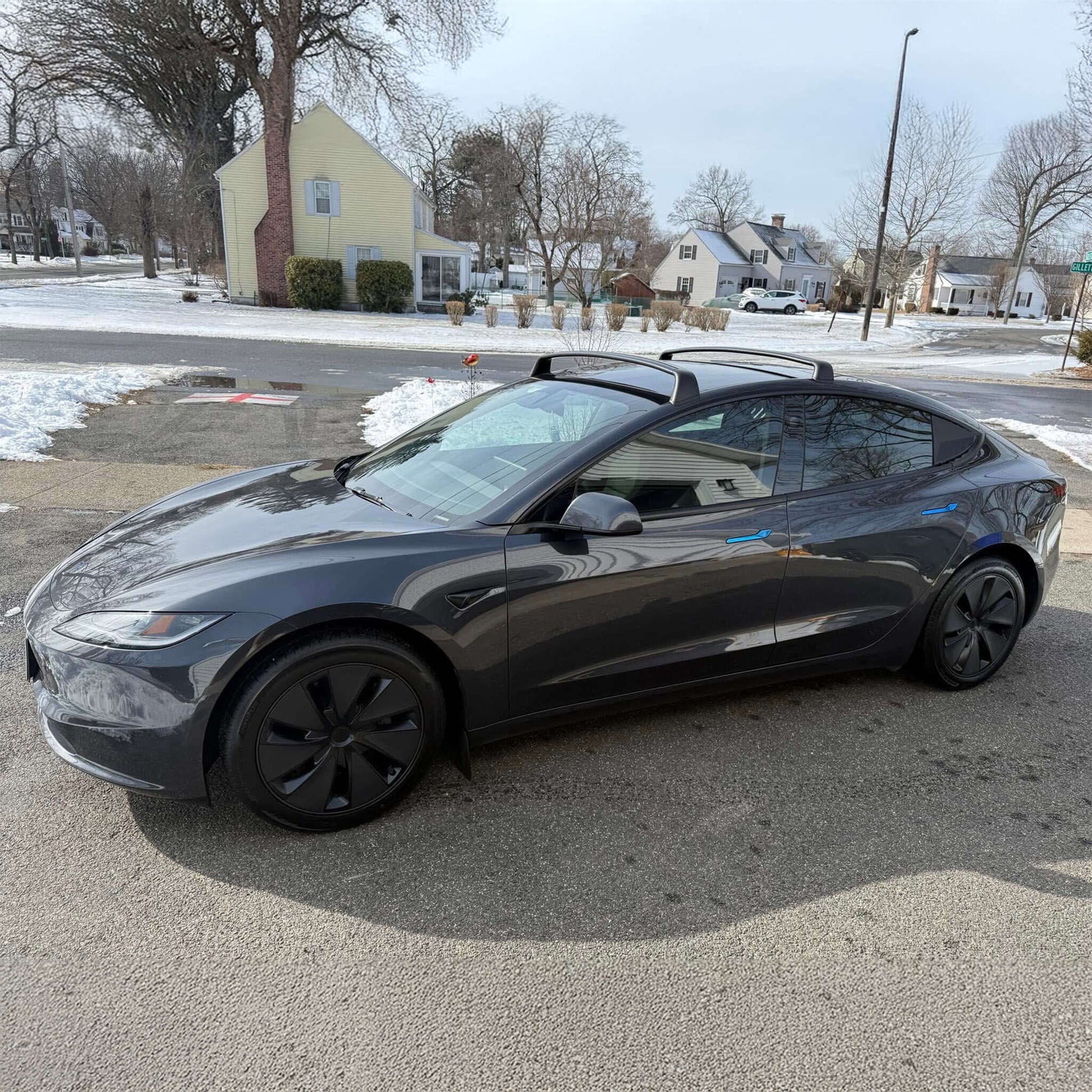 Yeslak Dachgepäckträger Querträger – Tesla Model 3 / Y / Highland / Juniper bei EV Motion Shop